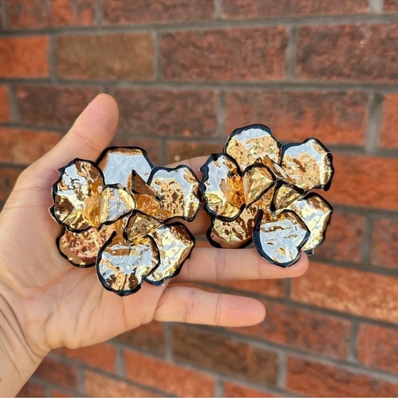 Zara Gold Metal Flower Earrings - Picture 4 of 14